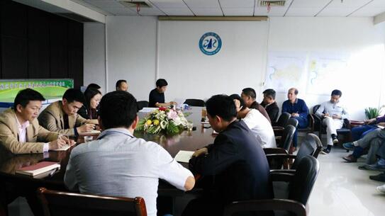 区农村工作局学习贯彻 “雁过拔毛”式腐败暨“纠‘四风’治‘陋习’”专项整治工作会议精神