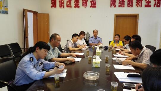 市统计局调研指导社区统计暨基础信息采集工作