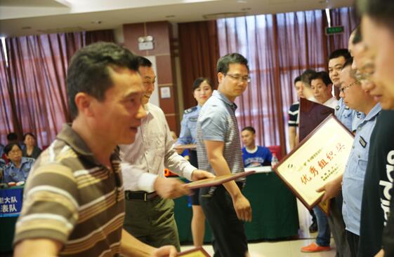 践行“两学一做” 强化业务技能