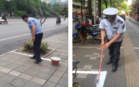 芦淞城管积极规范摩托车停放秩序