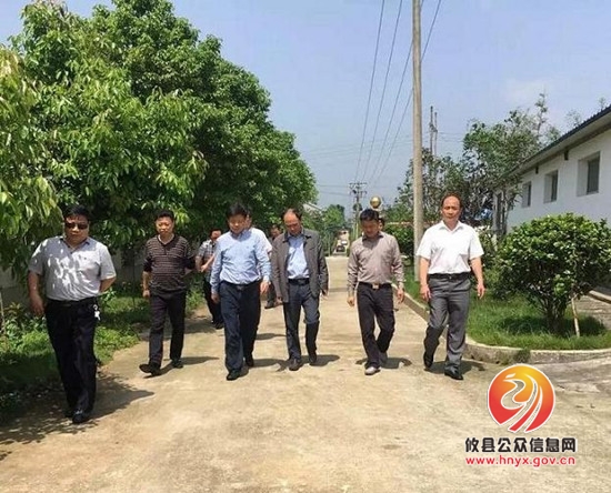 市畜牧兽医水产局局长丁石春来攸调研养殖业工作