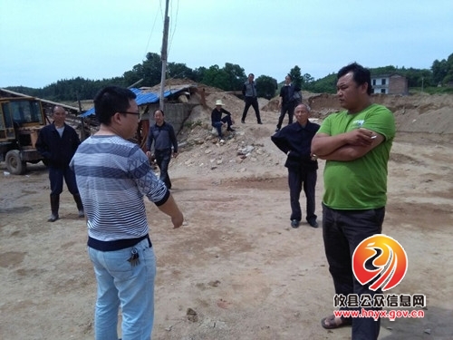 丫江桥镇站所联合共同打击非法采沙