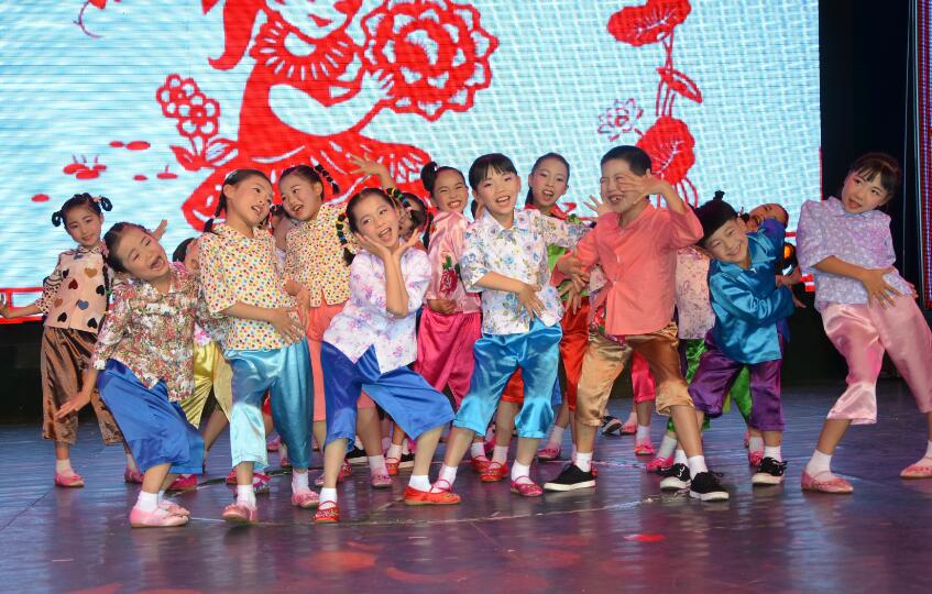 六月的梦——芦淞区2016“在阳光下成长”大型六一文艺汇演圆满成功
