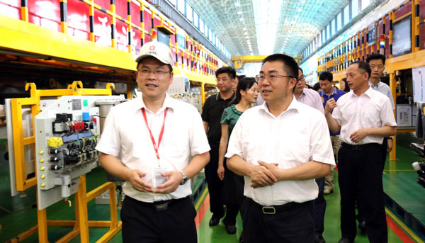 省委党校中青班学员来株洲考察学习