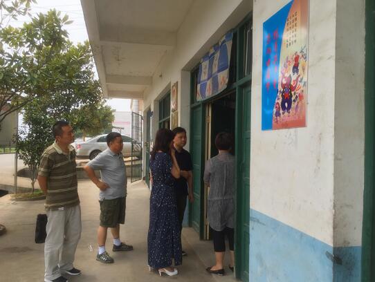 副区长林坚督查董家塅街道“五保之家”安全管理工作