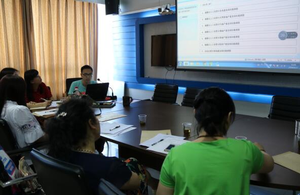 区统计局组织召开业务培训会