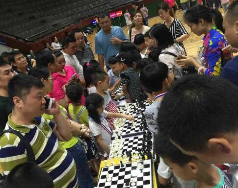 芦淞棋院举办六月亲子嘉年华活动