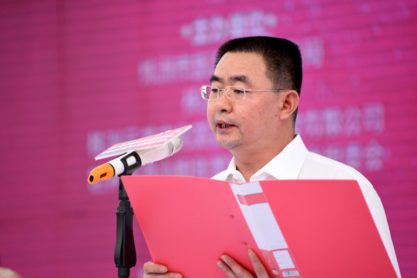 万人比基尼趴在云龙水上乐园启动