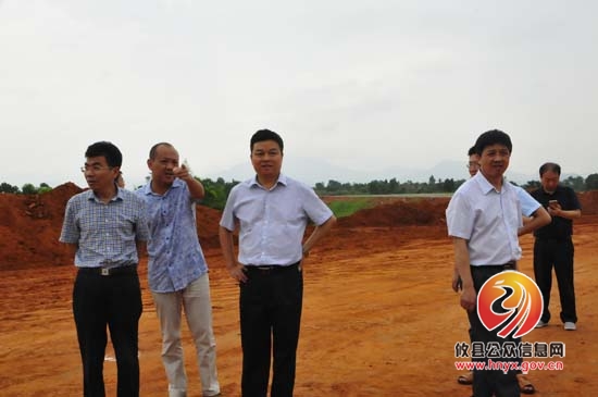 胡湘之一行视察我县部分城建项目推进情况