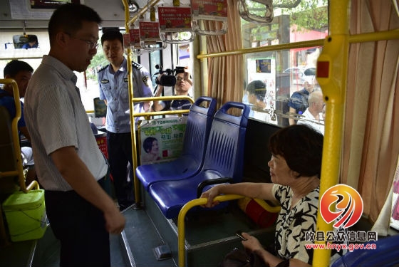 龚红果督查道路交通安全工作