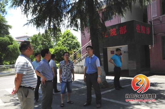 龚红果一行到黄丰桥镇调研