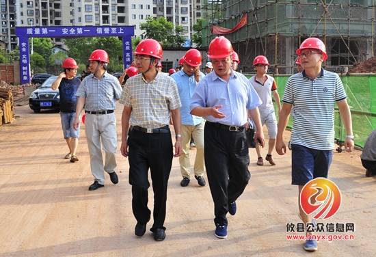 王卓文带队检查建筑施工和燃气运输管道安全生产工作