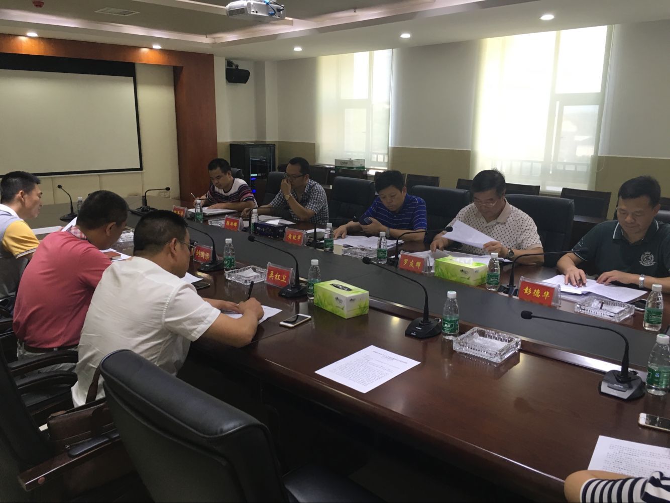 黄晓军一行到荷塘区督查2016年度征地拆迁和房屋征收工作情况