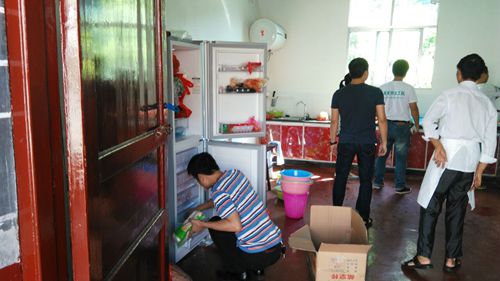 攸县市场和质量监督管理局三项措施加强群体性宴席食品安全监管