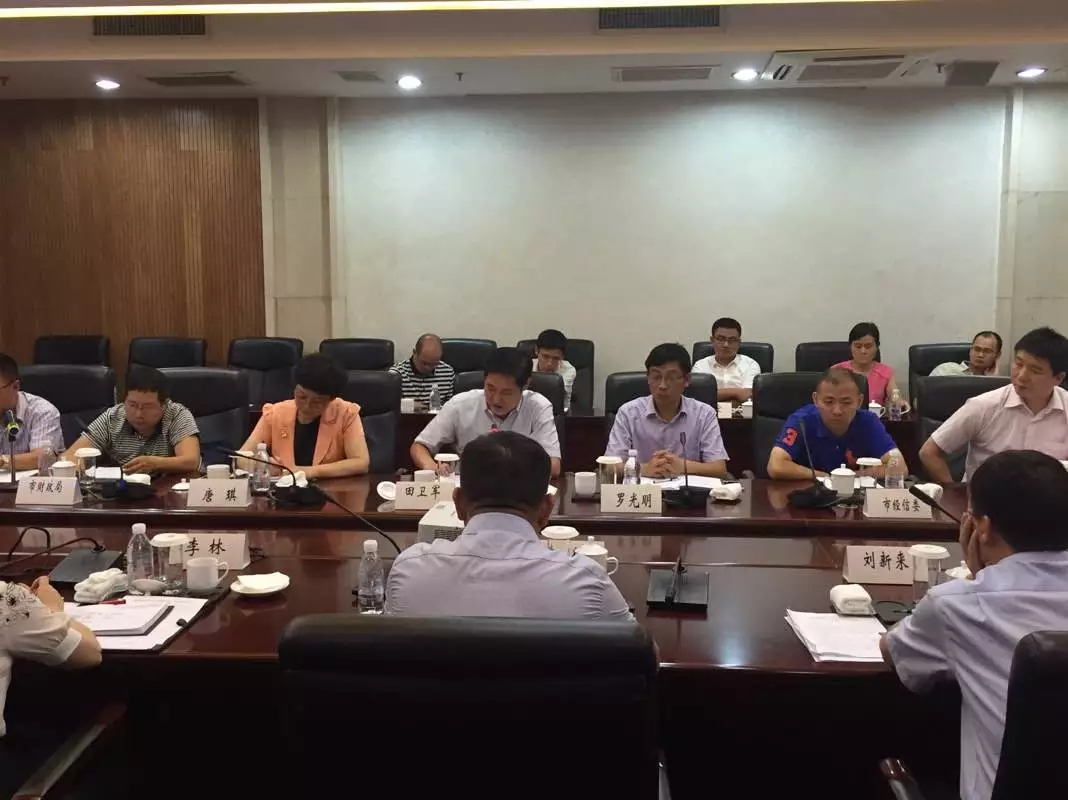 浦发银行长沙分行党委书记、行长李征一行来株座谈