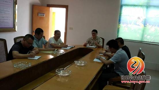 皇图岭市场和质量监督管理所组织开展“讲道德 有品行”专题学习活动