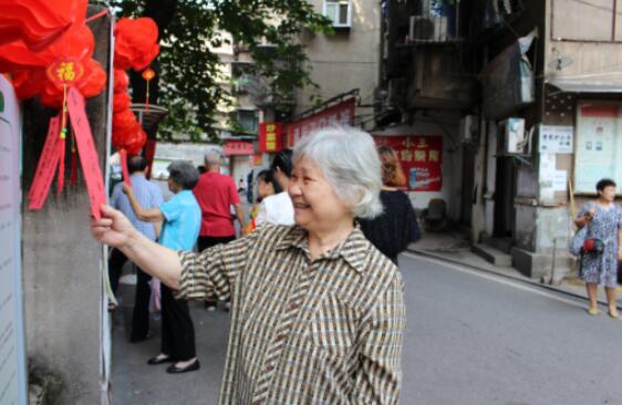 建设街道；迎中秋佳节 传优良家风