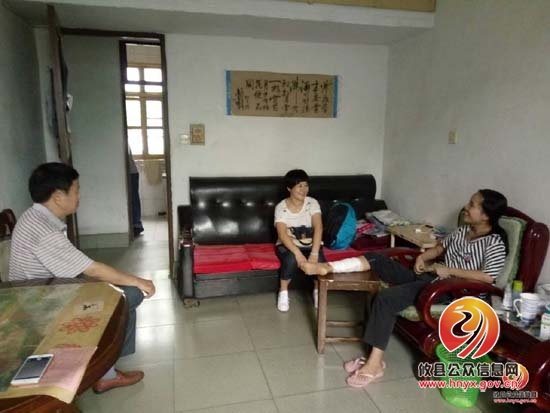 江桥街道开展贫困大学新生走访慰问活动