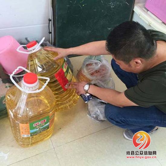 攸县市场和质量监督管理局皇图岭所开展学校及托管培训机构食堂专项检查