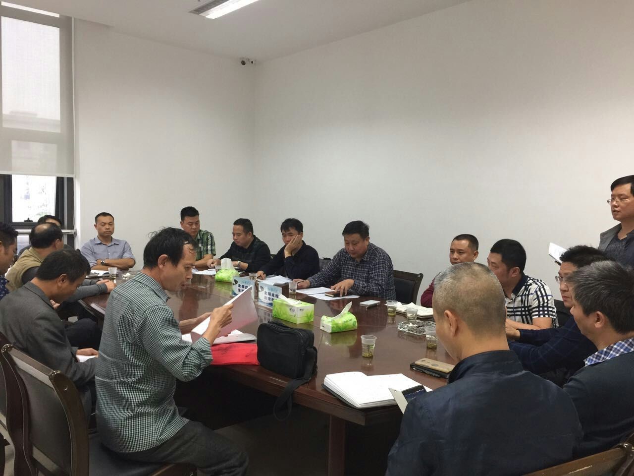 株洲市市直部门联合下访 接待原酒埠江钢铁厂职工代表