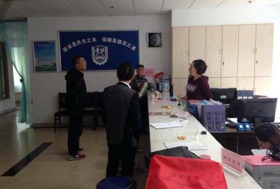 庆云街道纪工委书记深入社区（村）对换届工作的进行监督指导