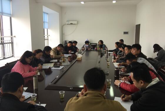 区环卫处组织学习党的十八届六中全会精神