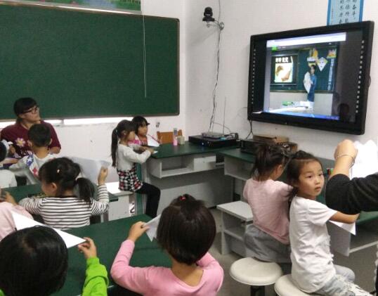 芦淞区整合优质教育资源推进“专递课堂”