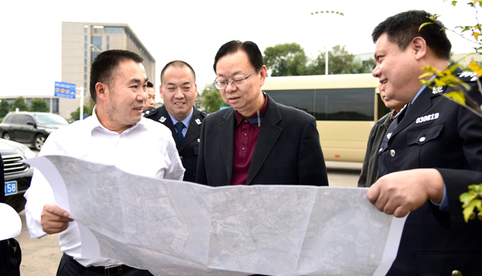 李晓葵来示范区调研公安工作时要求适应新形势 开创新局面
