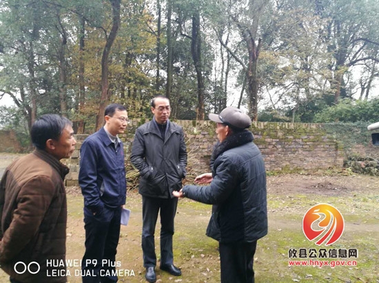 宋长征到菜花坪镇开展慈善救助活动工作