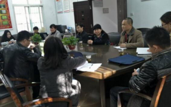 市人社局一行到建设街道对钟鼓岭等社区平台提质升级进行考核验收