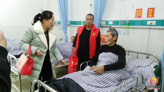 攸县义工联赴菜花坪镇走访慰问贫困家庭