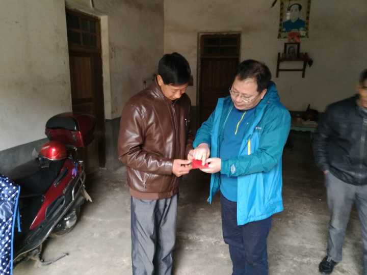 深入茶陵扶贫点，积极献爱心
