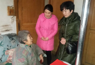 龙泉街道慰问辖区离休老干