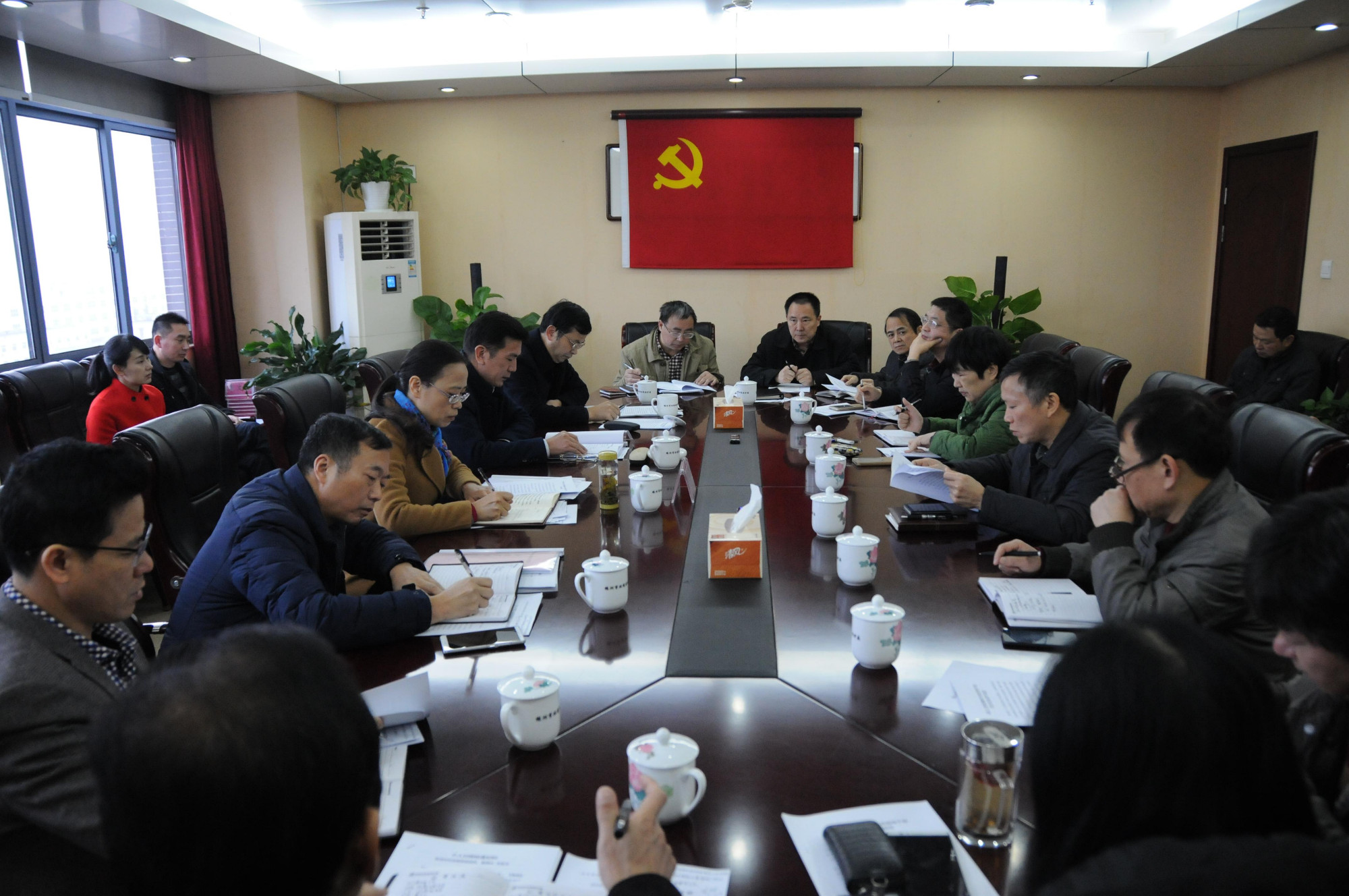 市环保局召开2016年度党员领导干部专题民主生活会