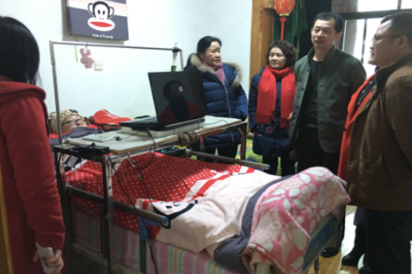 市卫计委副主任李晓兵走访慰问芦淞区计生特殊困难家庭