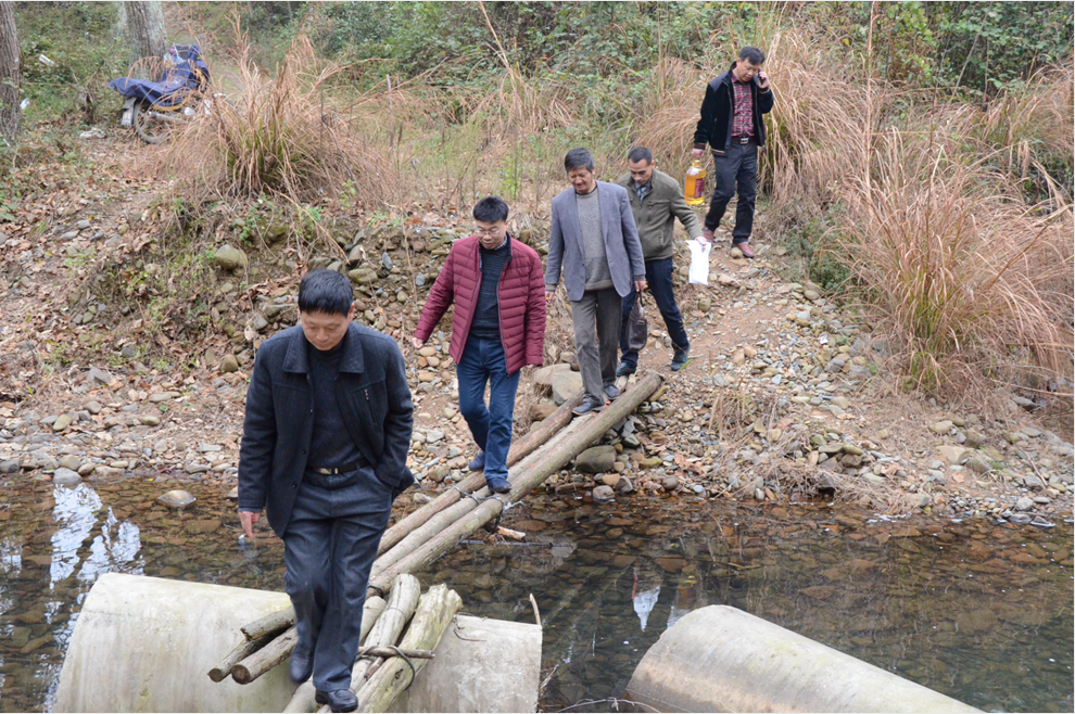天元区驻茶陵湖口镇飞盐村“一对三”帮扶慰问