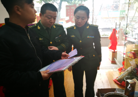 贺家土办事处协同芦淞区消防大队进行烟花鞭炮“打非”专项整治安全排查