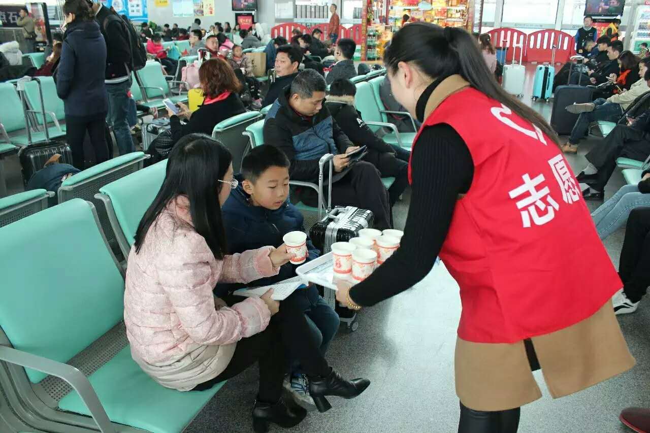 【新区青动】青春志愿行 温暖回家路 | 您的好友区青年之家高铁青服站今日已上线