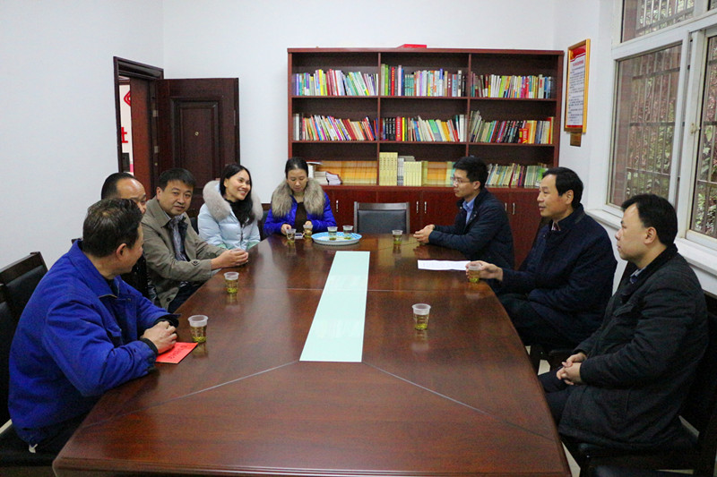 区委书记王建勇到董家塅街道走访慰问困难党员