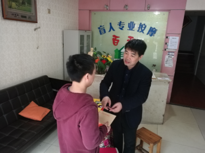 市残联副理事长李克武走访慰问天元区残疾人家庭