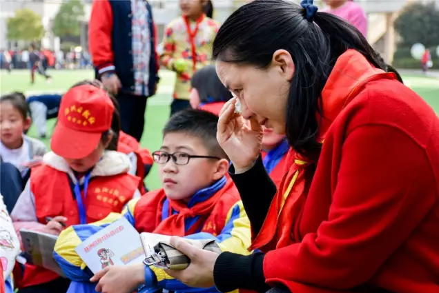 校园新闻|向欧阳凯学习，做自强勤学好少年——欧阳凯走进银海学校