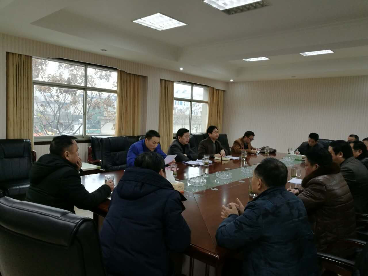县委组织部送新任干部到农业局任职