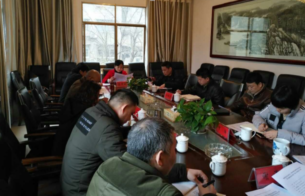 县食药工商质监局召开党组党风廉政建设集中谈心座谈会