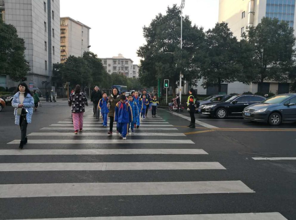 无私大爱 泰山学校家长护学岗又上岗了!