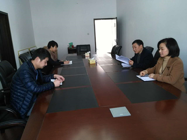 县文联传达学习全县“两会”精神