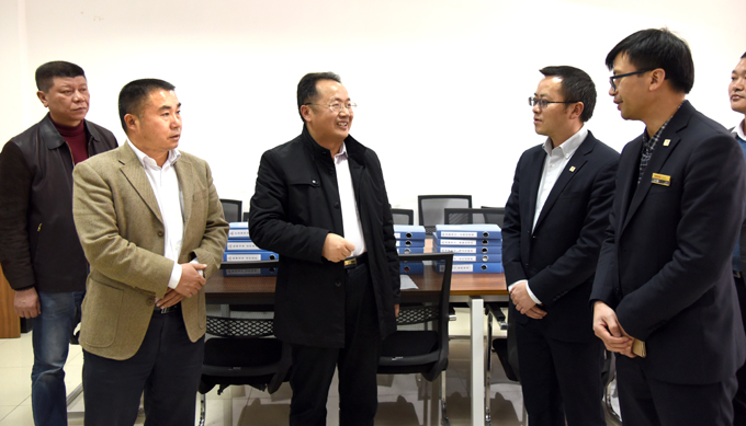 聂方红节前检查示范区特种设备安全生产工作