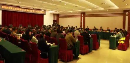 区长杨晓江主持召开迎“国卫”复审政府专题常务会暨工作动员部署会