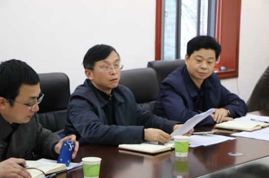 区人大主任肖支前召开体育西路片区棚户区改造项目（B地块）征收工作调度会