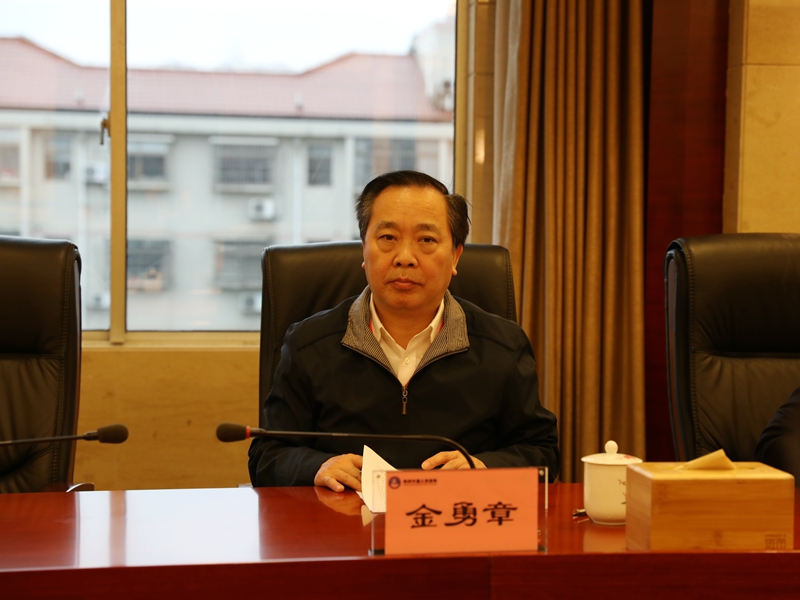 省国土资源厅党组成员、副厅长金勇章来我局现场办公处理轨道城道路布局相关问题