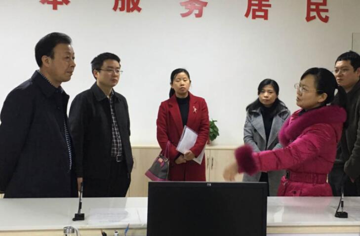 区委常委、常务副区长稂水云一行督查指导贺家土社区“两委”换届选举和党建工作